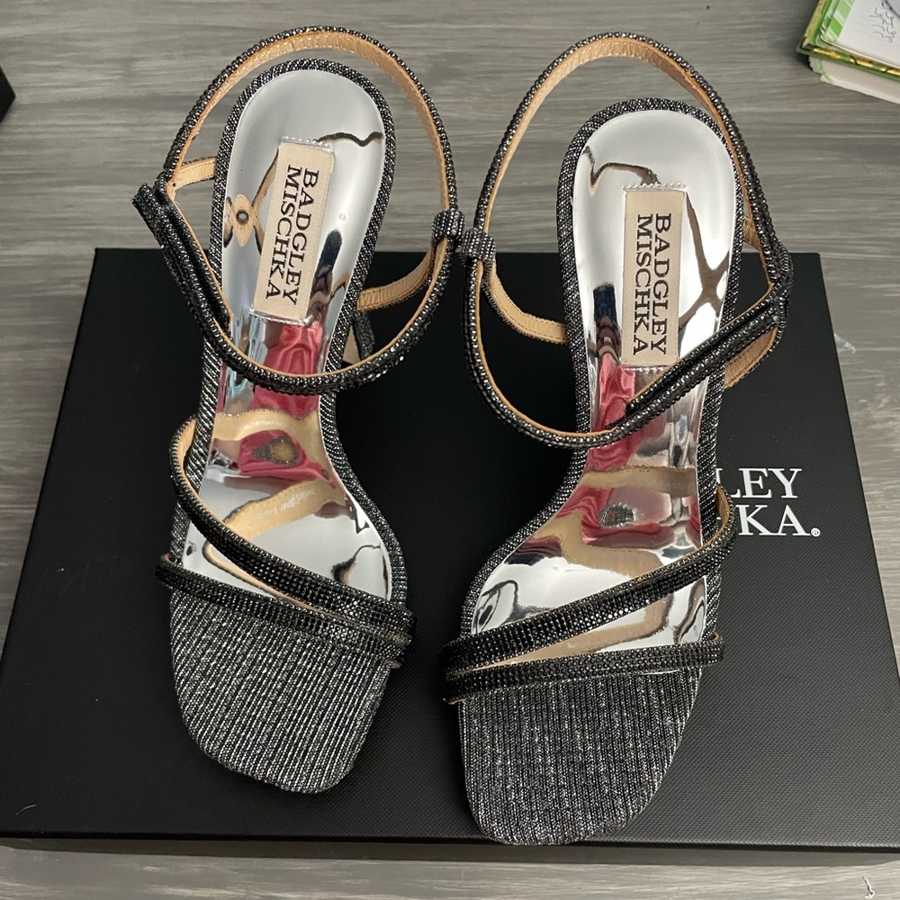 NIB Badgley Mischka Urbana stiletto heels - Picture 9 of 16